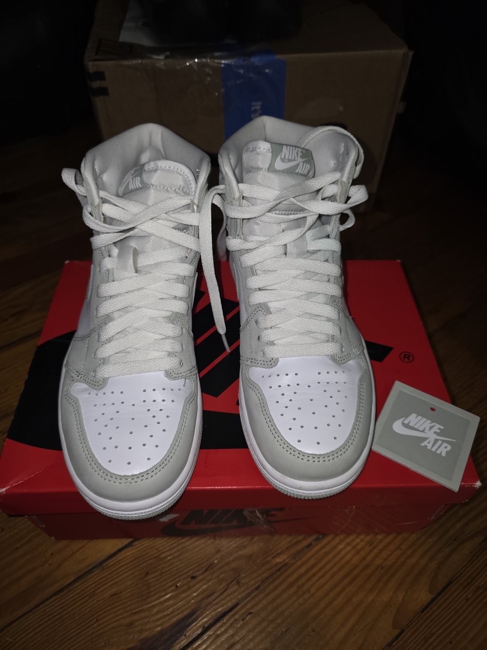 Air Jordan 1 Retro High OG 'Seafoam'